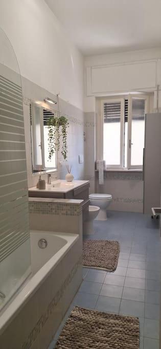 Faby & Fra Apartments Livorno Esterno foto