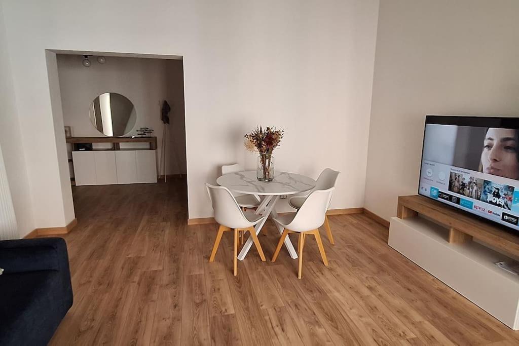 Faby & Fra Apartments Livorno Esterno foto