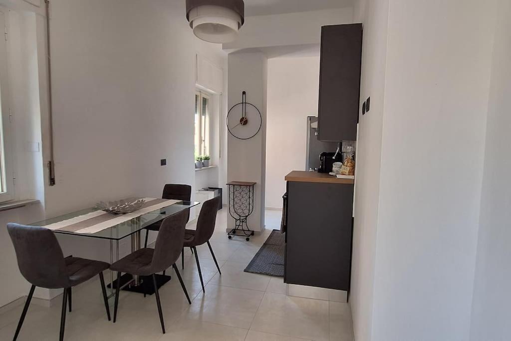 Faby & Fra Apartments Livorno Esterno foto